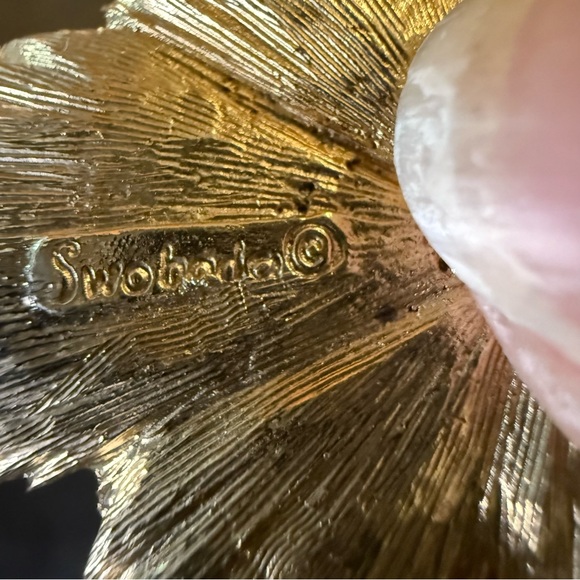 Swoboda Vintage Leaf Necklace Set - Picture 6 of 6